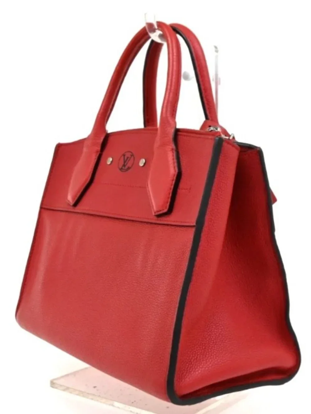 Louis Vuitton please check